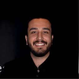 Arad Momen